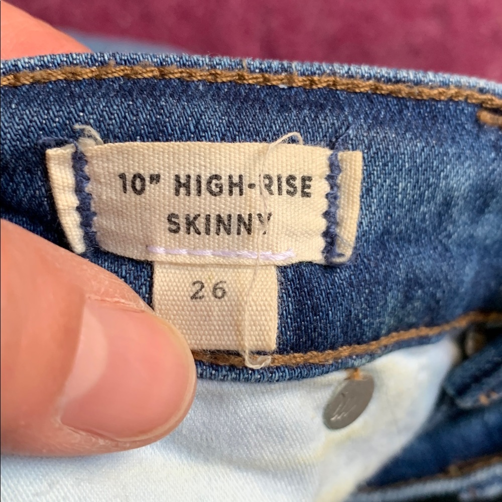 Madewell Medium Wash 10” High Rise Skinny Jeans in Blue w Frayed Hem - Tulip Hem - Picture 5 of 11